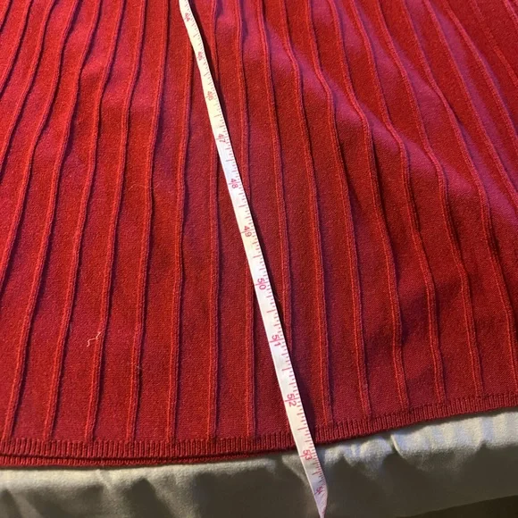 Banana Republic Rich Red Knit Top - Picture 12 of 12